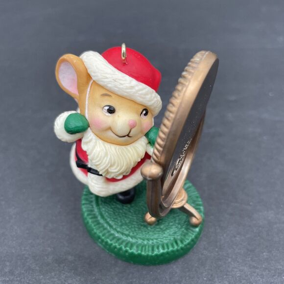 Avon Melvin P Merrymouse Santa Keepsake Christmas Ornament 1982 Vintage Plastic - Picture 2 of 16